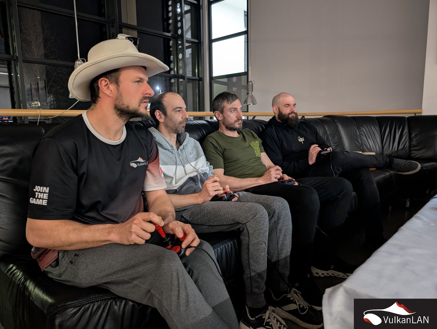 20.FHLAN 202504 06 PXL 20250405 182649025 naaux 1440px